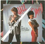 Daryl Hall & John Oates  Out Of Touch