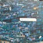 The Aloof Favelas